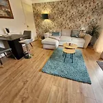 Lovely 2-Bed House In The Heart Of Woodhouse Leeds