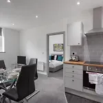 Charming 1 Bed Apartment In Leeds
