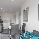 Charming 1 Bed Apartment In Leeds