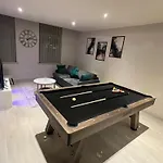 Central Leeds - Modern Spacious Apartment