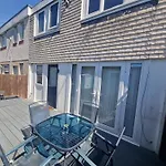 Stylish & Modern 2 Bed House With Free Parking Leeds