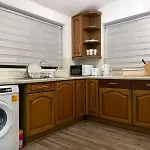 Lovely Spacious House Family & Contractor Friendly 3 Bedroom Near Leeds Centre Sleeps 8