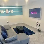 Two Bedroom Flat By Brookland Stays Serviced Accommodation Short Lets Leeds With Free Wifi
