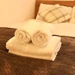Stunning Guest House Free Wifi &Parking