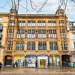 Luxury Tower, Penthouse & Split Level Apartments In Leeds City Centre