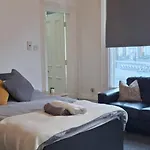 One Bedroom Flat By Brookland Stays Serviced Accommodation Short Lets Leeds With Free Wifi