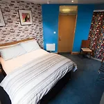 Russell Scott Backpackers Hostel