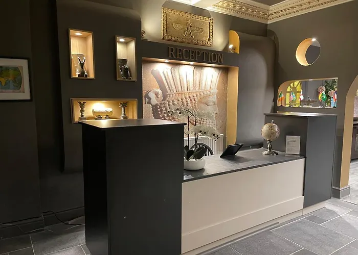 White Rose Hotel And Restaurant
