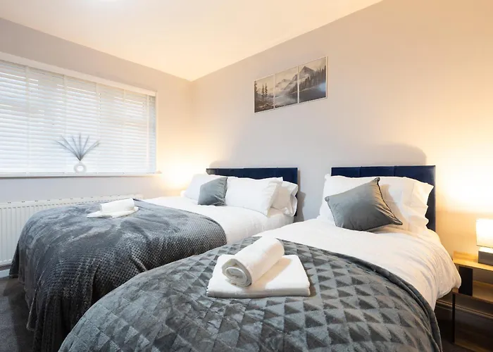 4 Bdr Home, Sleeps 10, Contractor Stays