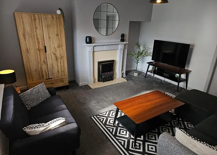 Homebird Property - East Park House