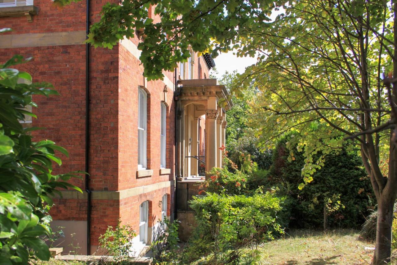 Hanover House Aparthotel
