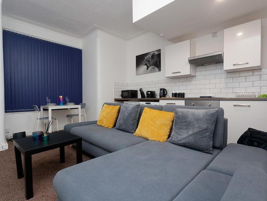Apartment Kirkstall House *