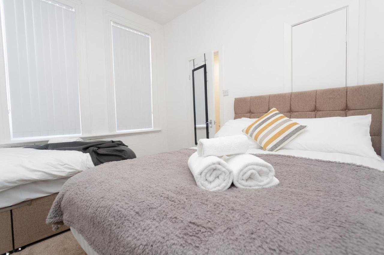 Kirkstall House Apartment