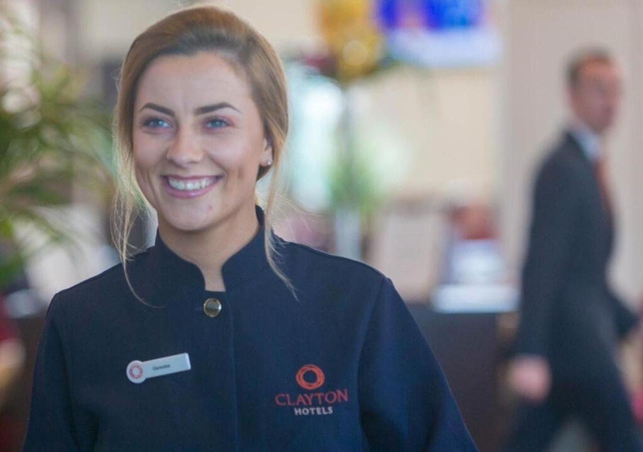Clayton Hotel, Leeds 4*
