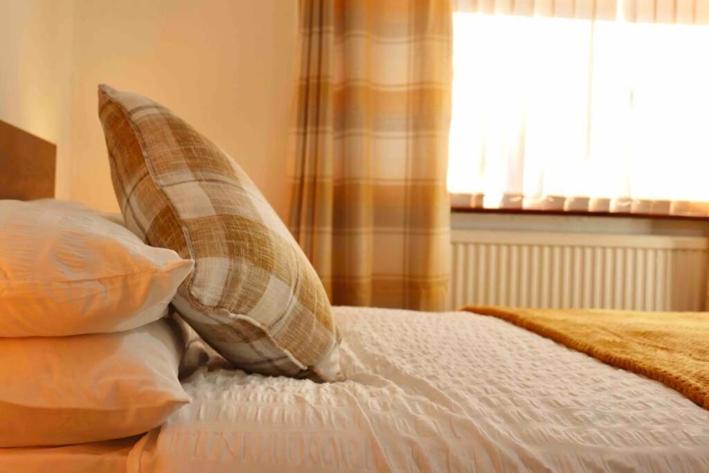 Holiday home Cheerful 2 Bedroom Residential - Free Parking *