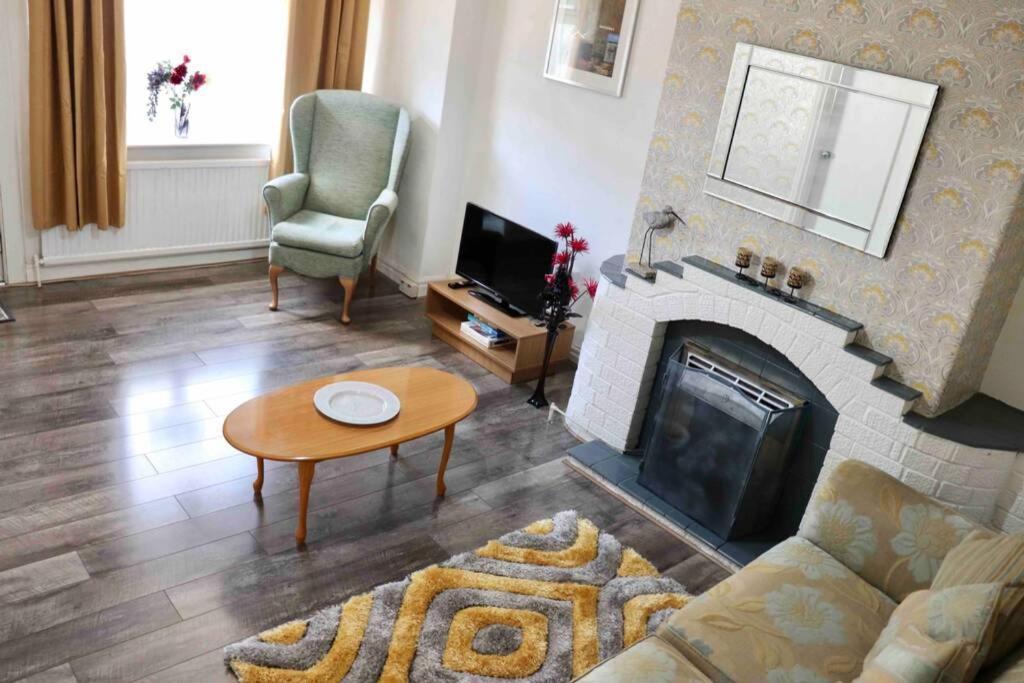 Holiday home Cheerful 2 Bedroom Residential - Free Parking *