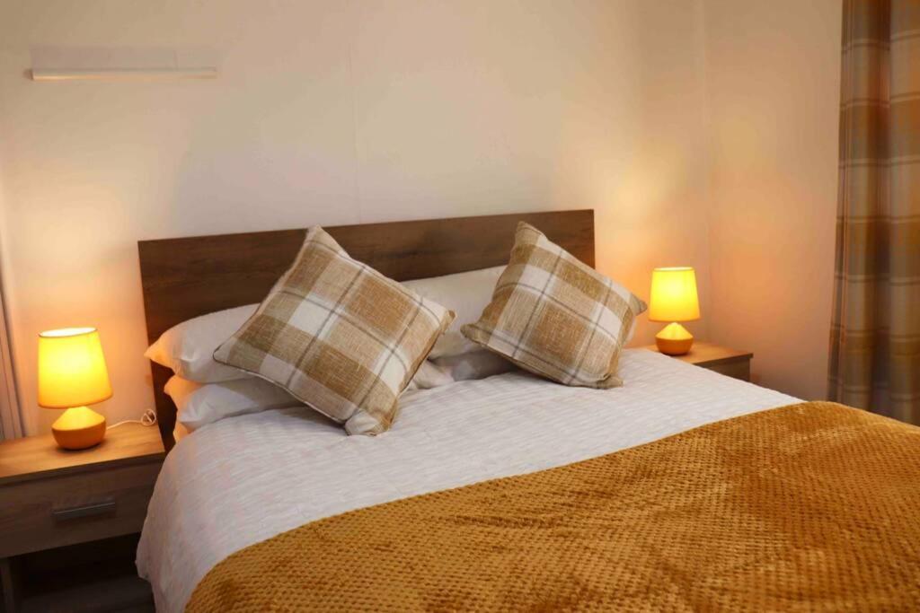 Cheerful 2 Bedroom Residential - Free Parking