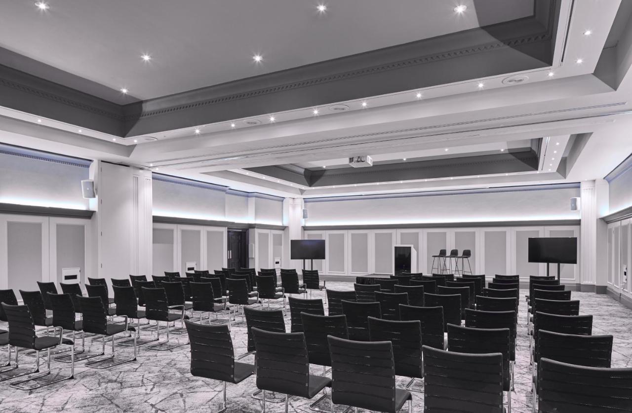 Leeds Marriott Hotel 4*