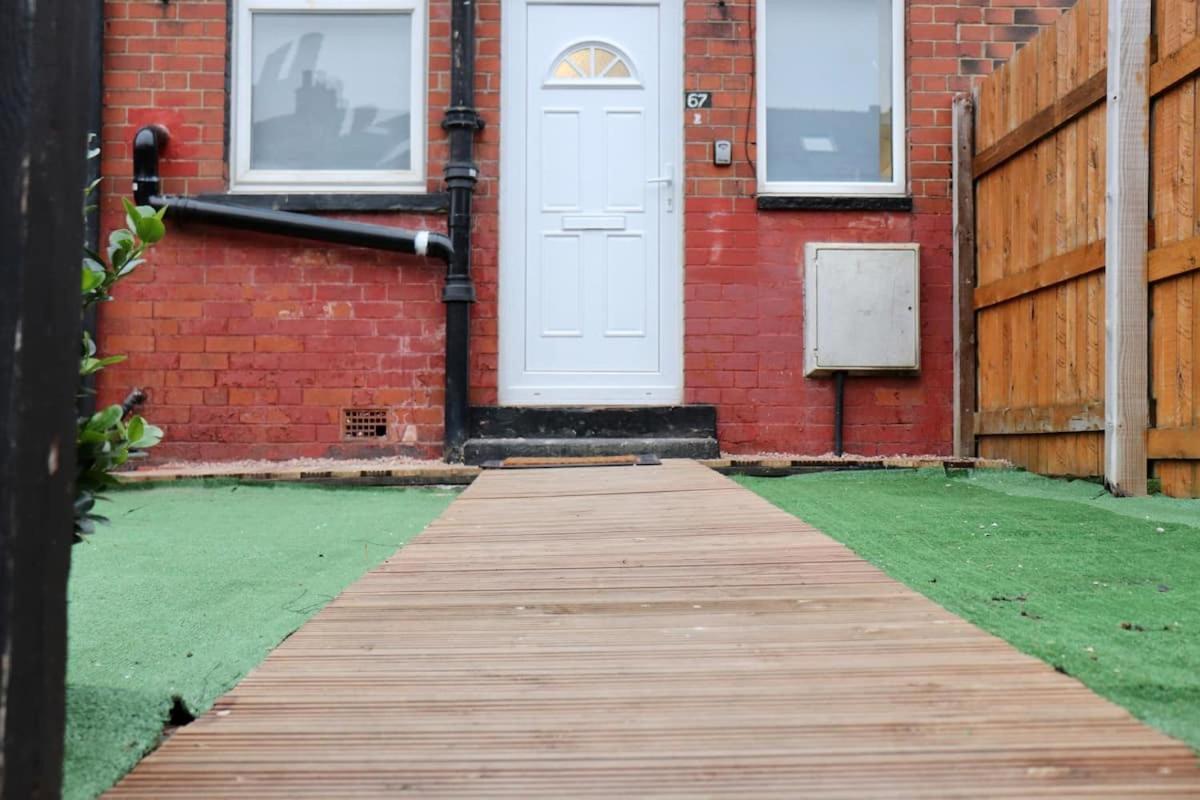 Apartment Entire Family Vacation . Wifi . Free Parking *