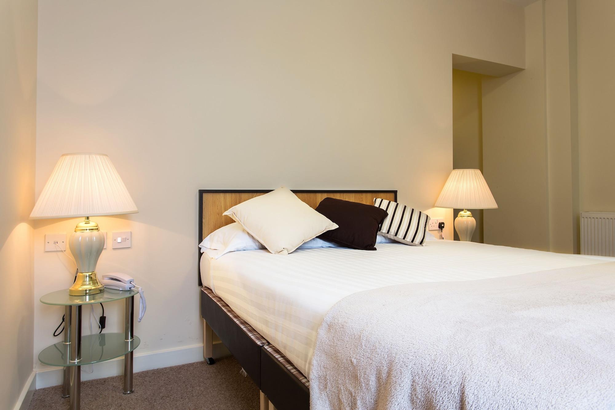 Hotel Britannia Leeds 3*