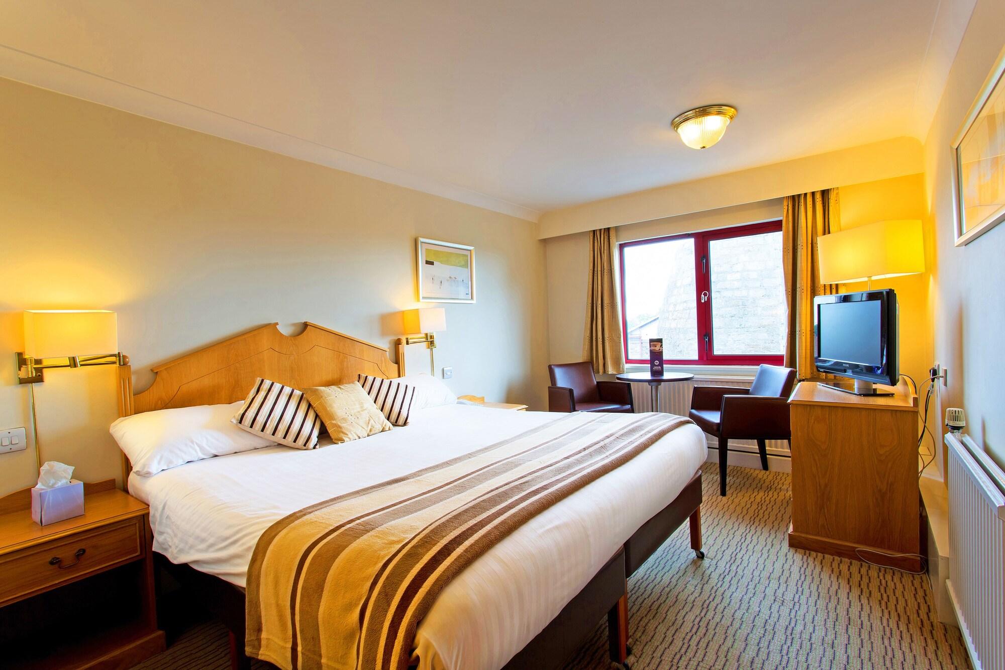 Britannia Leeds 3*