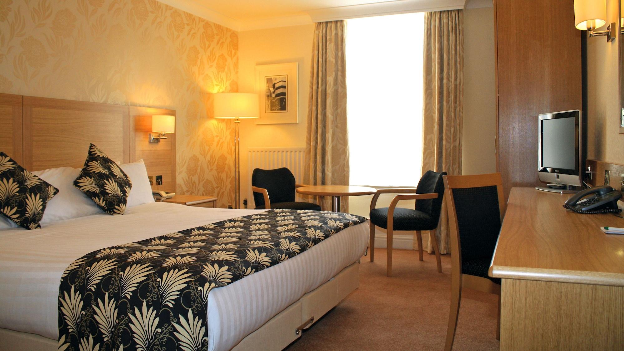 Weetwood Hall Estate 4*