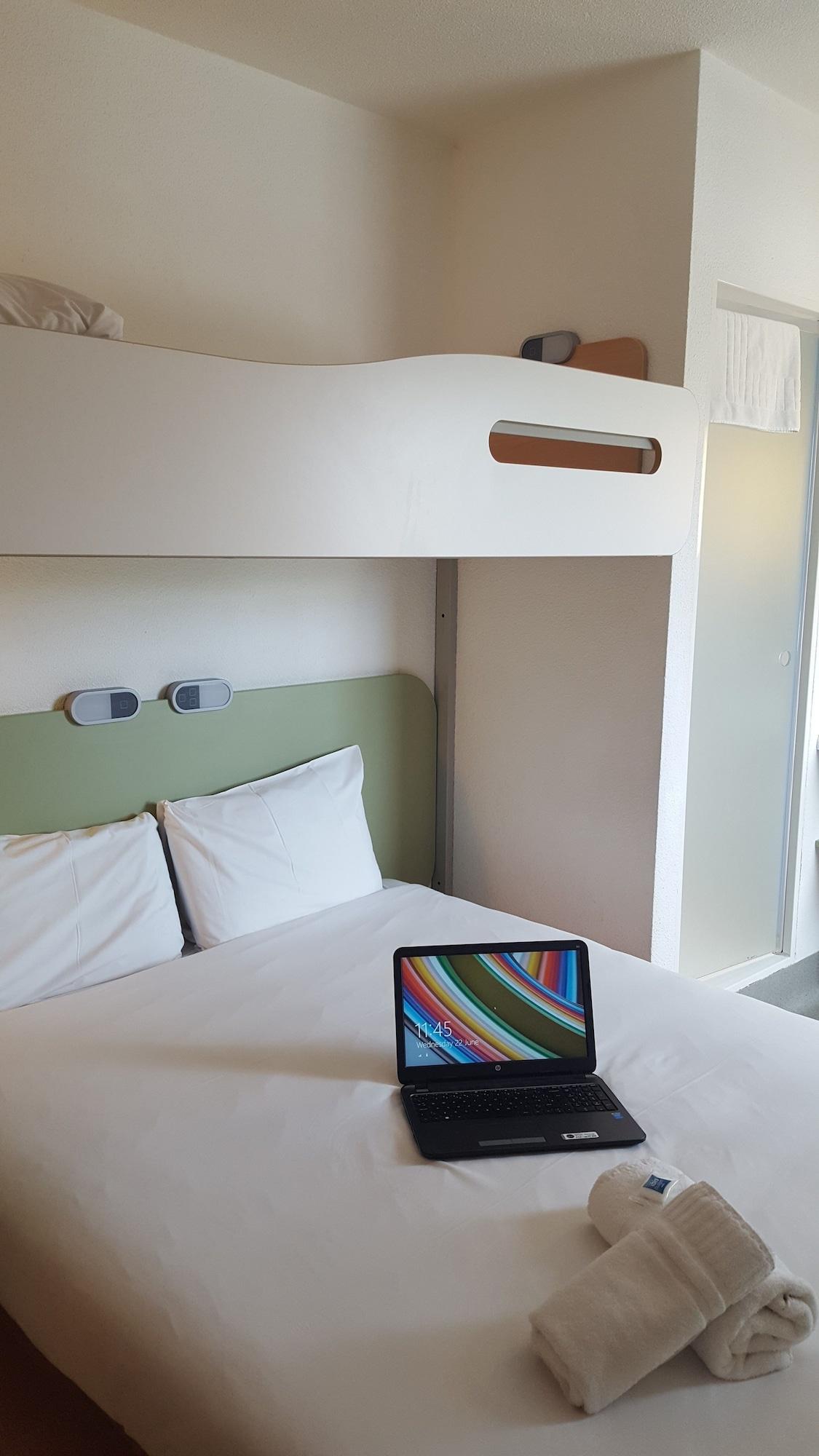 Ibis Budget Centre Crown Point Road Hotel 2*