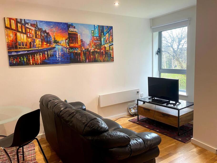 Apartment Entire Studio In Picturesque Islands - Short Walk From Leeds Centre *