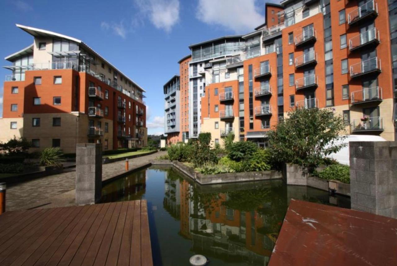Entire Studio In Picturesque Islands - Short Walk From Leeds Centre Apartment *