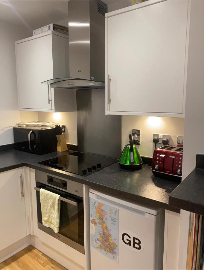 Entire Studio In Picturesque Islands - Short Walk From Leeds Centre * Leeds (West Yorkshire)