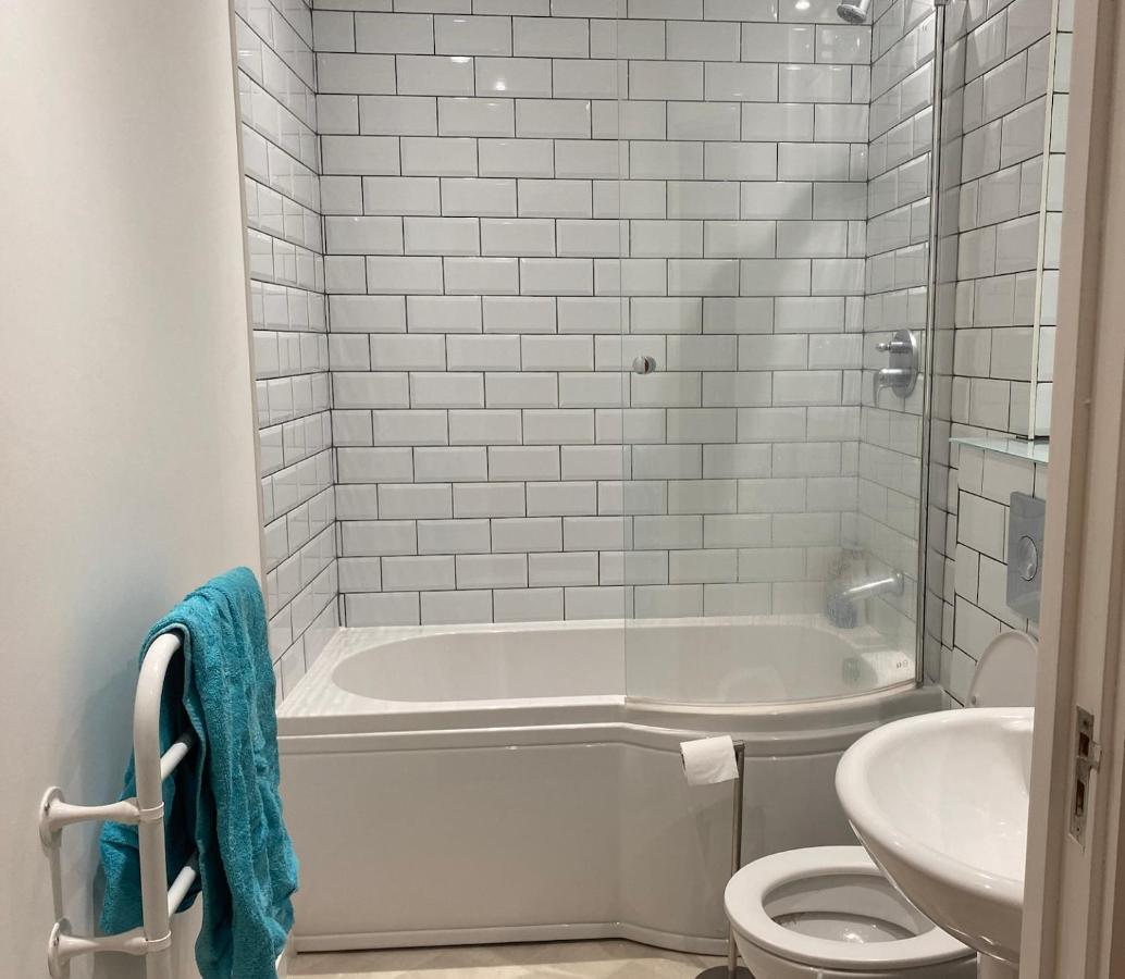 Entire Studio In Picturesque Islands - Short Walk From Leeds Centre * Leeds (West Yorkshire)