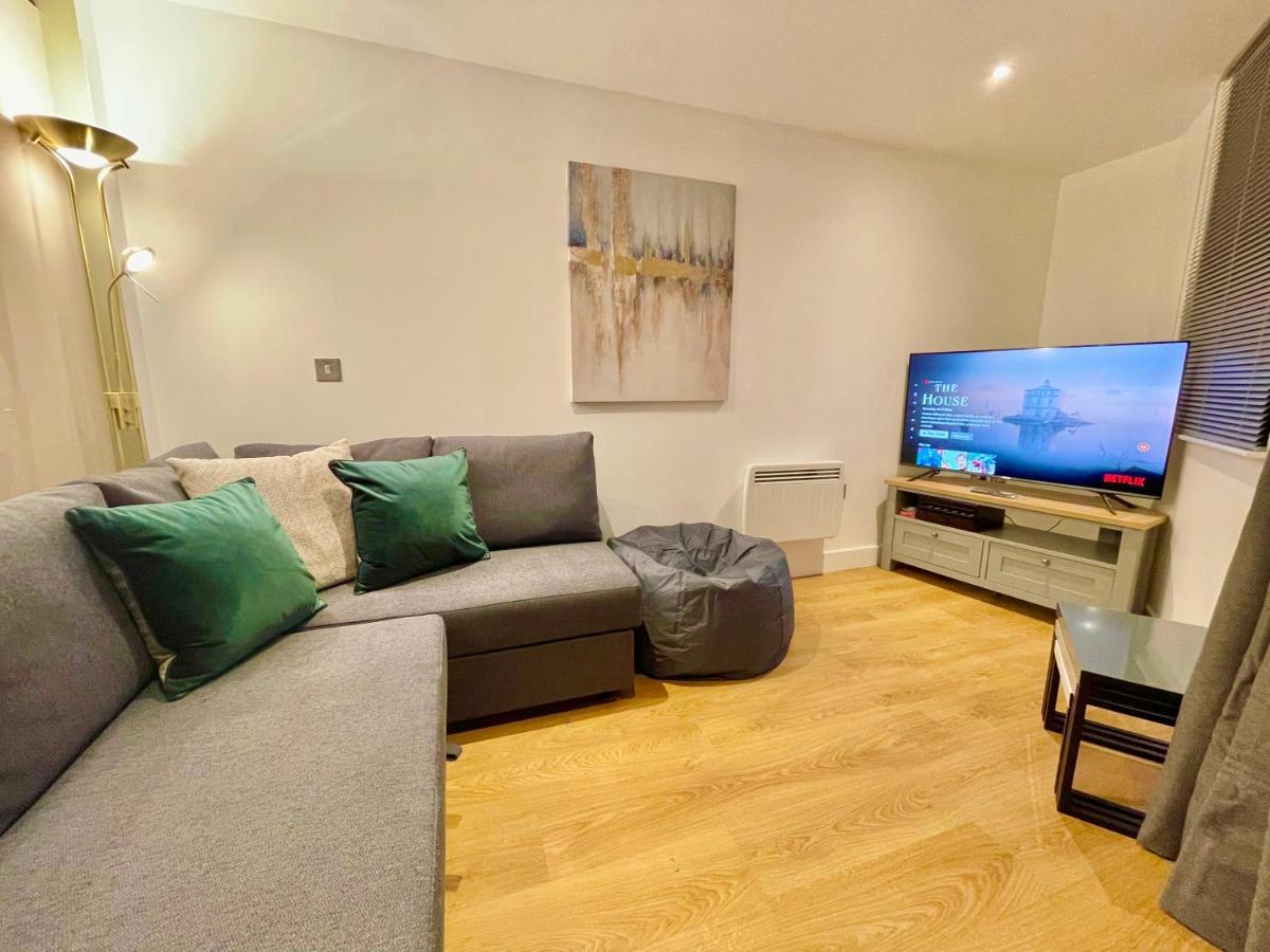 Apartment Chic Leeds Apartment, Free Parking, Balcony