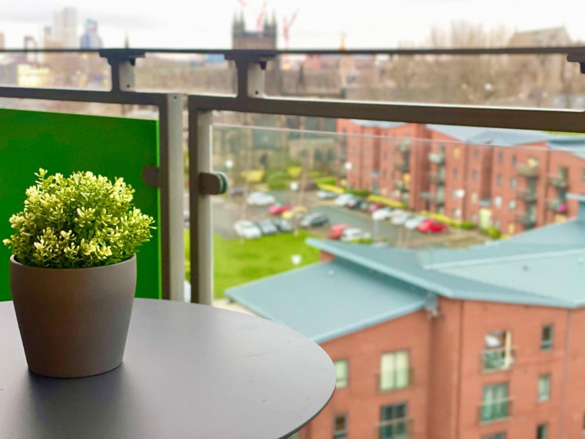 Chic Leeds Apartment, Free Parking, Balcony