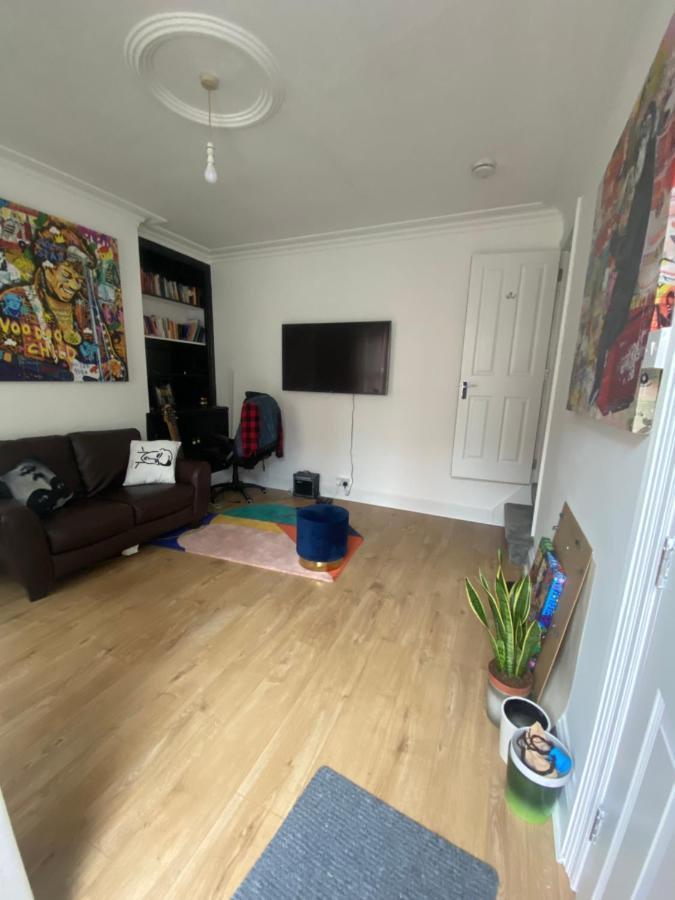 Beeston Art House Homestay *