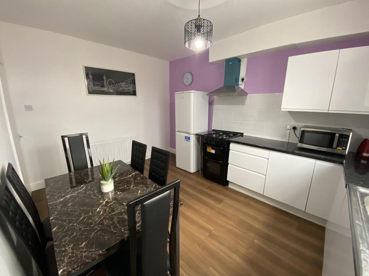 Apartment Modern 2 Bedroom Flat Close To Centre *