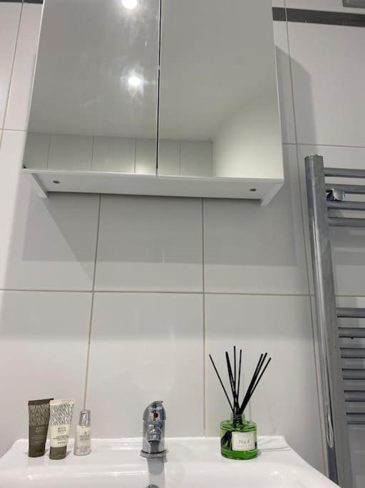 Leeds Townhouse With Private Roof Garden Sleeps 4 Apartment *