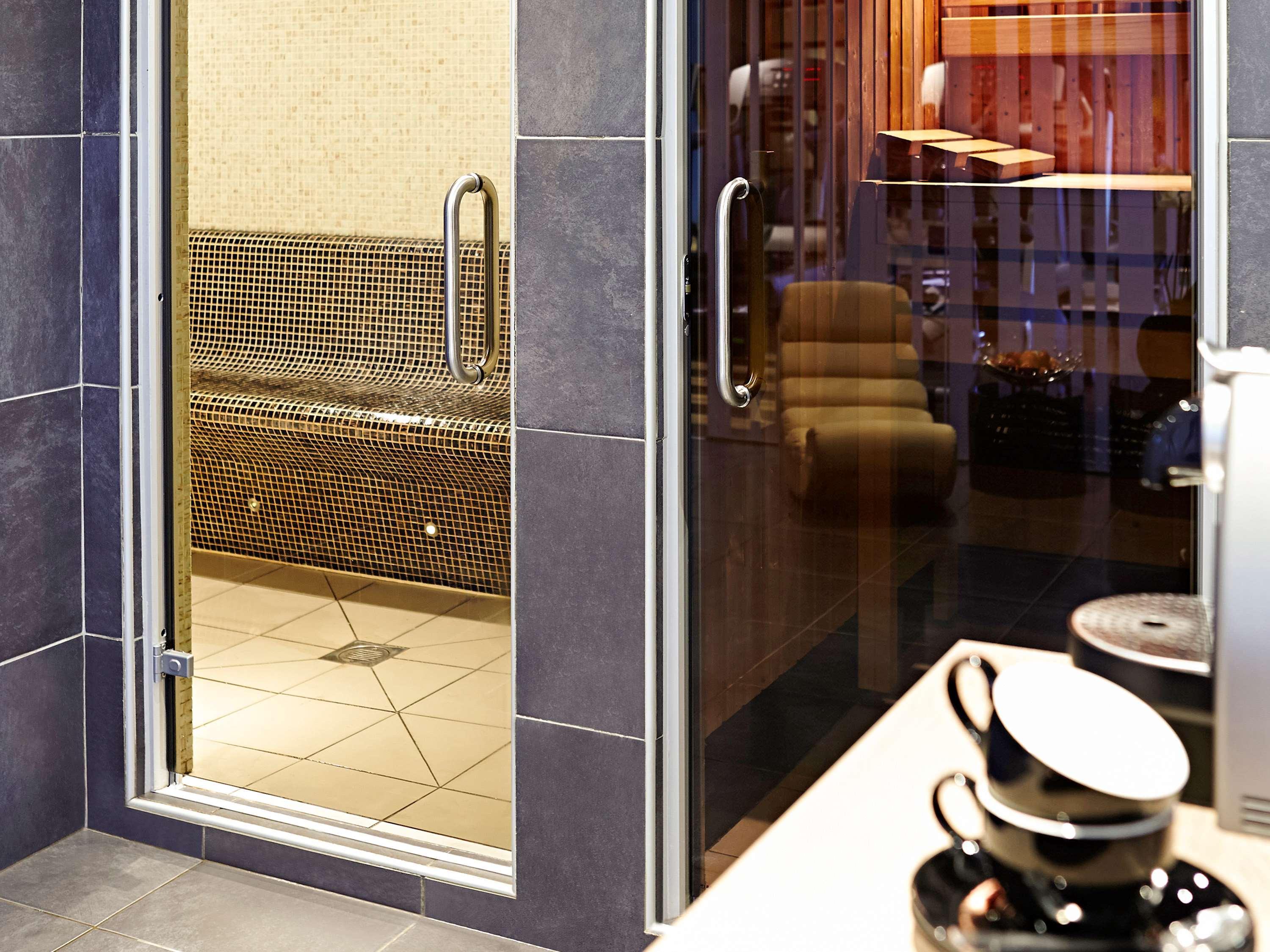 Hotel Novotel Leeds Centre 4*