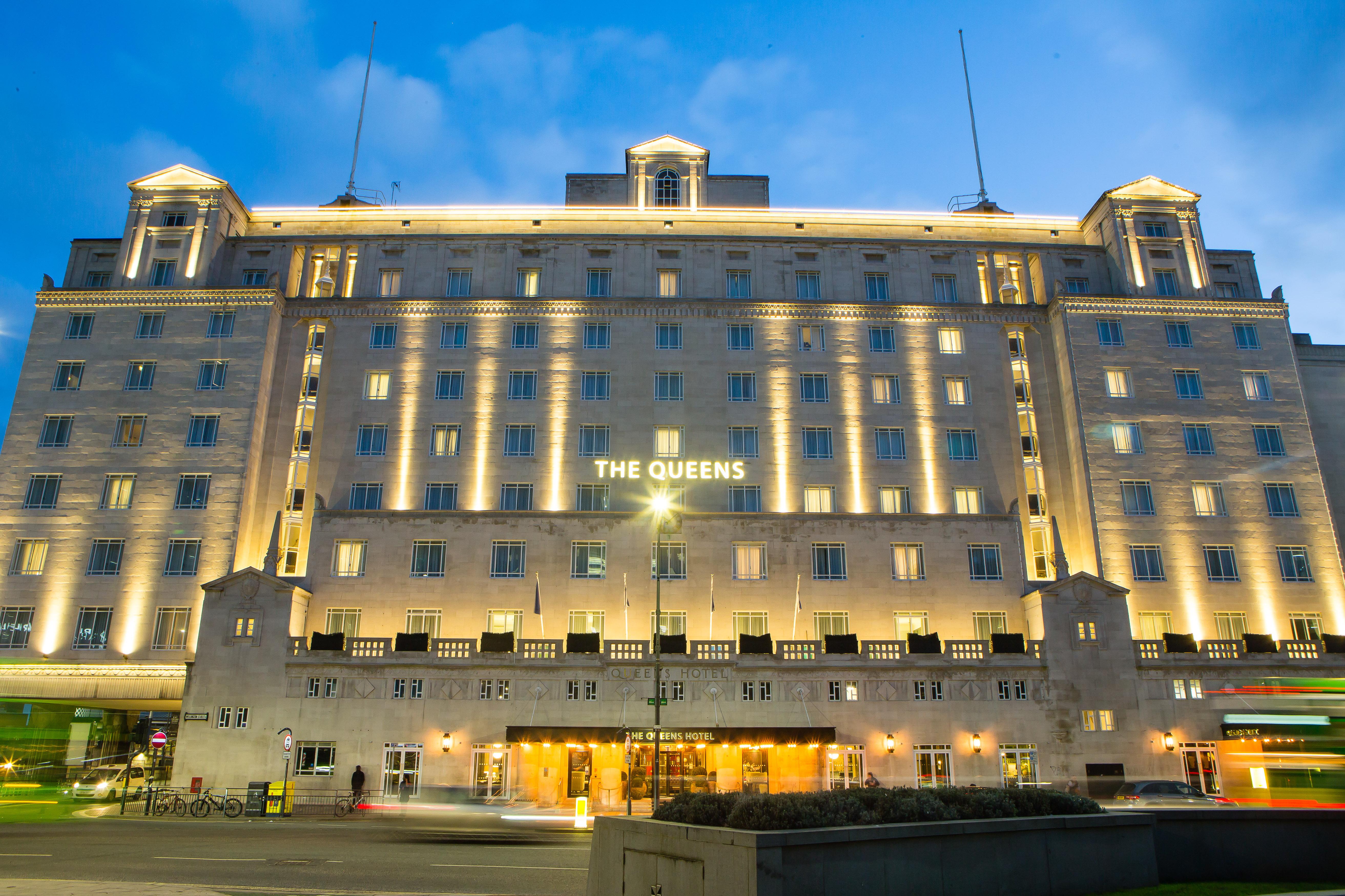 The Queens 4* Leeds (West Yorkshire)