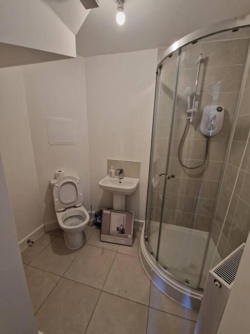 7 Burnby Close,leeds,ls14 1ga Leeds (West Yorkshire)