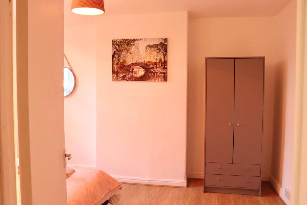 Apartment Cozy Family With Free Parking And Wifi *