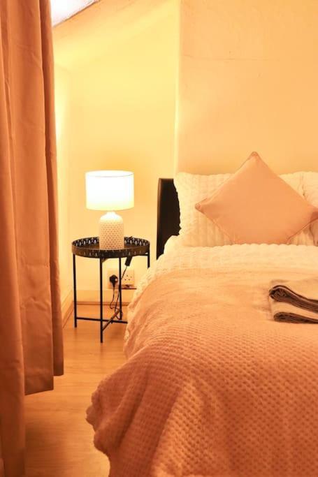Cozy Family With Free Parking And Wifi Leeds (West Yorkshire)