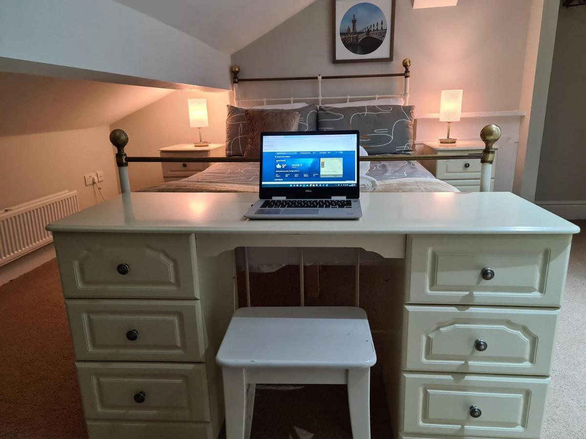 Apartment Stylish 2 Bedroom Apartment, Leeds Centre + Free Parking *