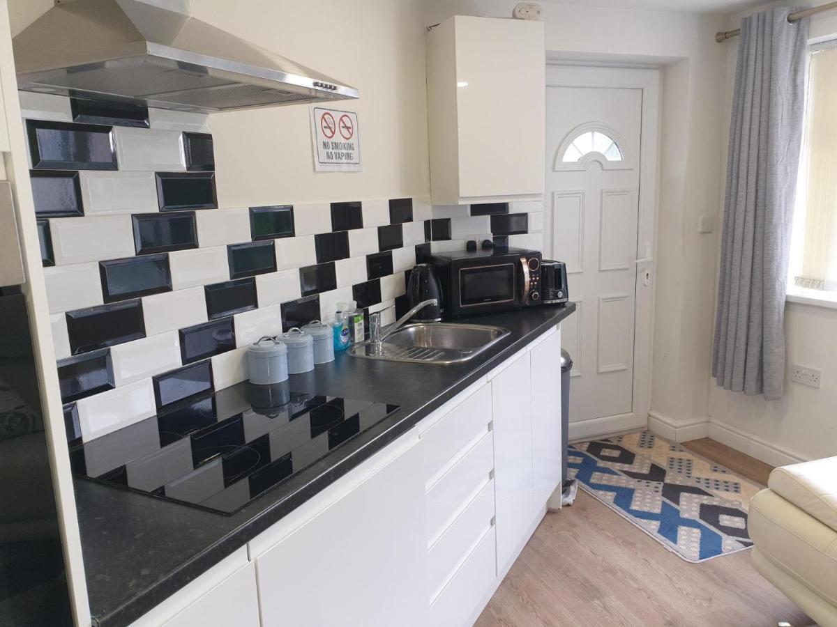 Modern 1 Bed 10 Mins To Leeds Cent Apartment *