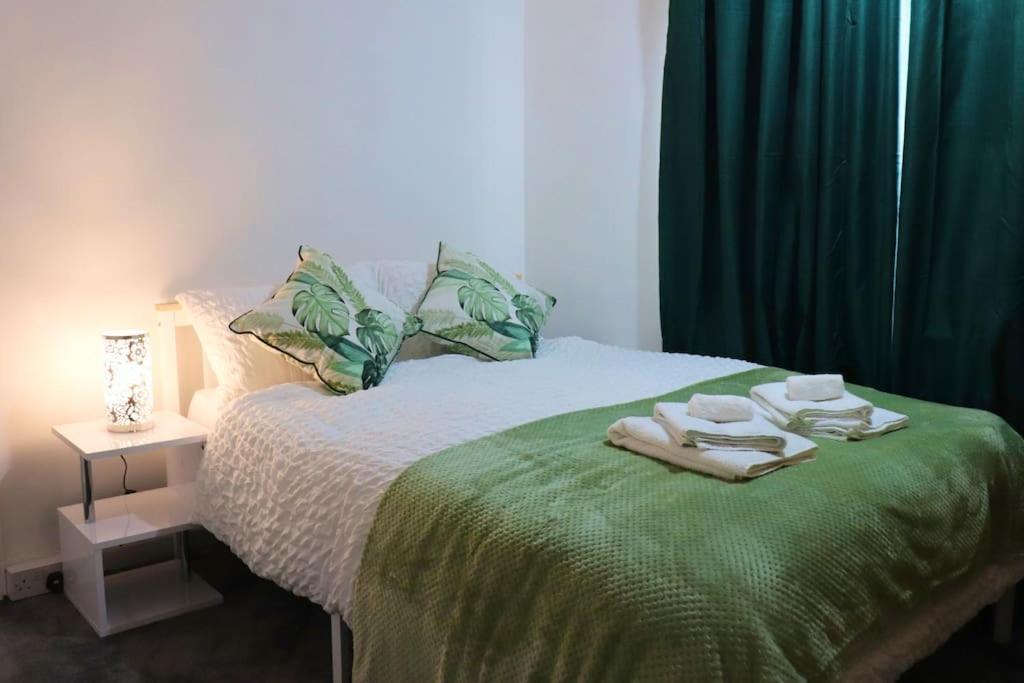 Apartment Unique 3 Bedroom House Free Wifi & Parking Leeds (West Yorkshire)