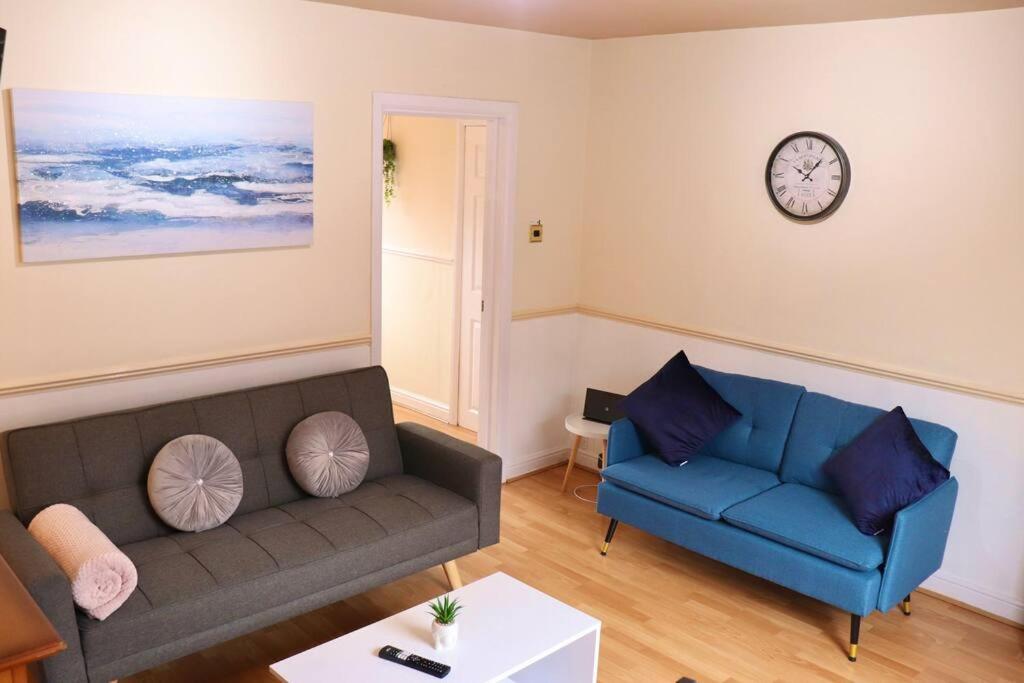 Apartment Unique 3 Bedroom House Free Wifi & Parking Leeds (West Yorkshire)