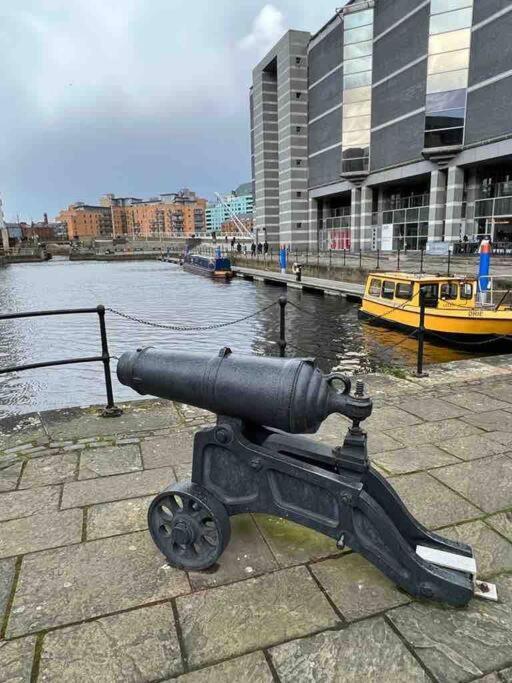 Leeds Clarence Dock 2 Bedroom Apt Apartment Leeds (West Yorkshire)