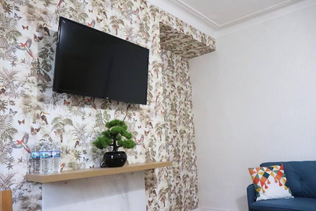 Peaceful 2 Bed House Free Wifi And Parking Apartment