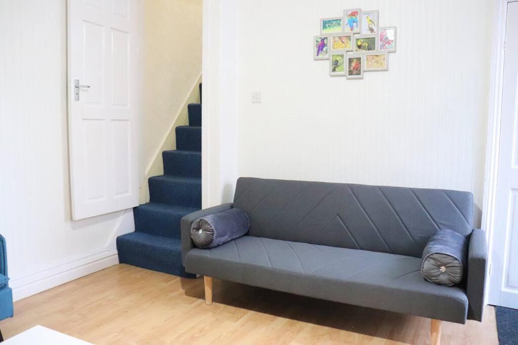 Peaceful 2 Bed House Free Wifi And Parking Leeds (West Yorkshire)