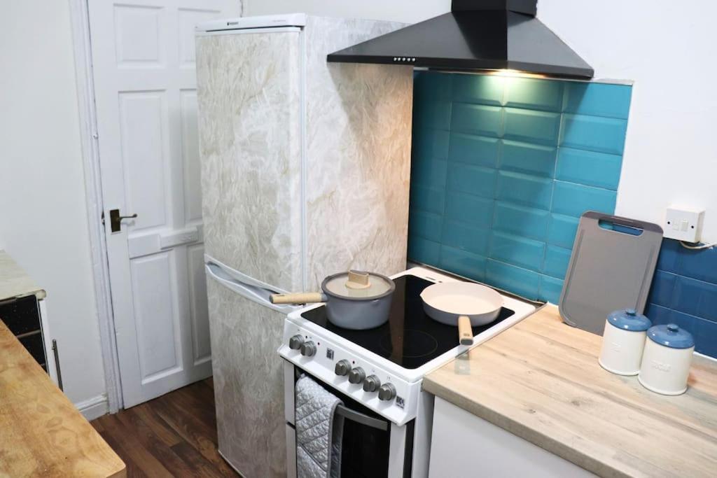 Peaceful 2 Bed House Free Wifi And Parking Apartment