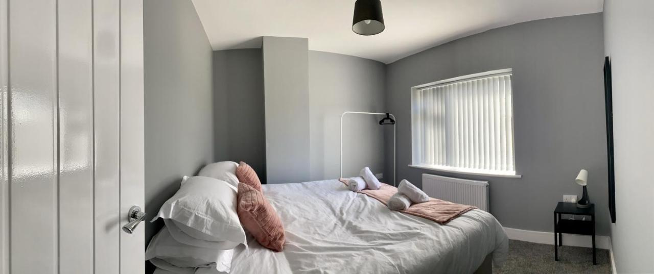 Gateway Getaway In Horsforth Sleeps 7 * Leeds (West Yorkshire)